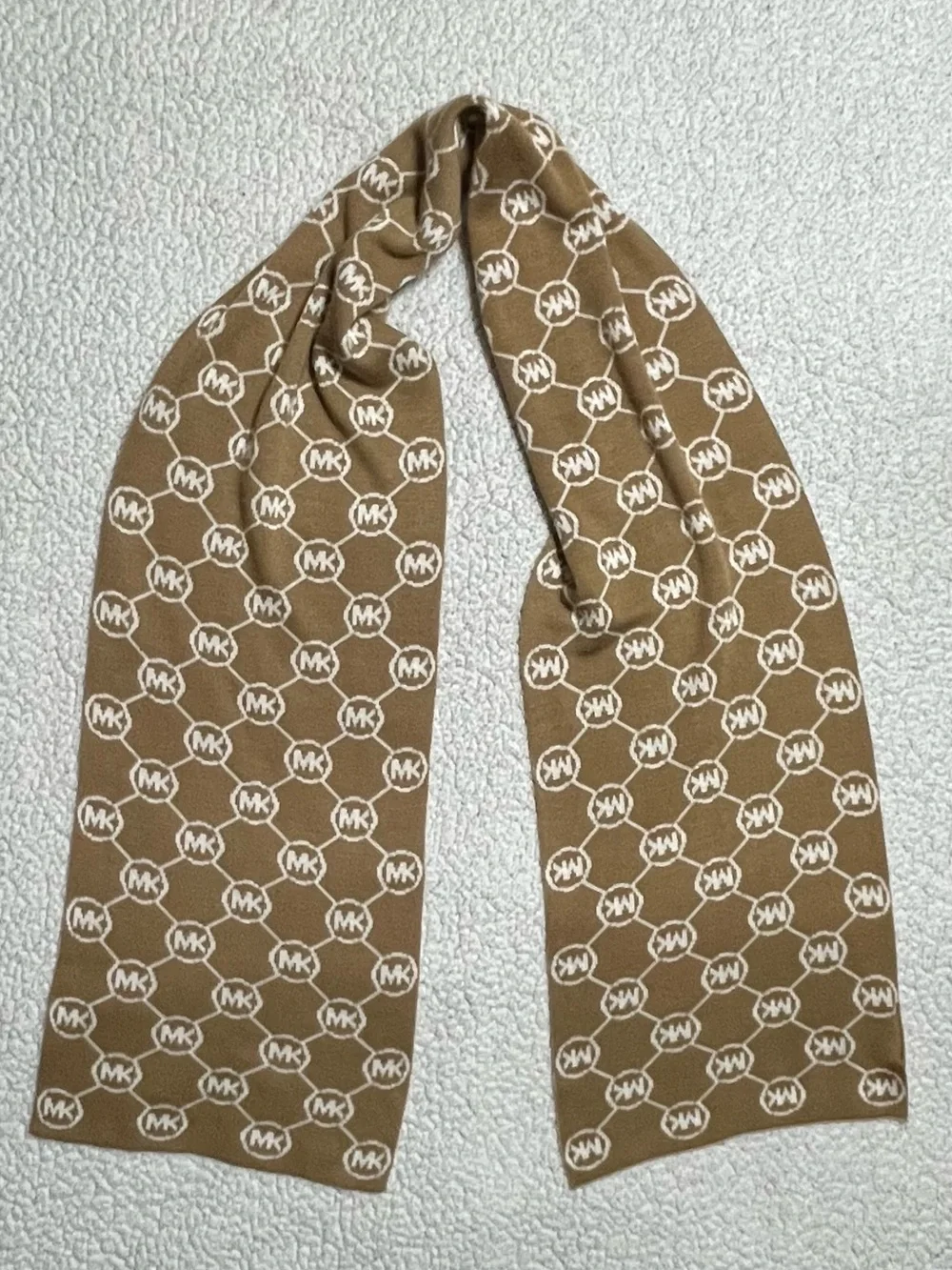 Michael Kors Camel Logo Knit Scarves 🧣
